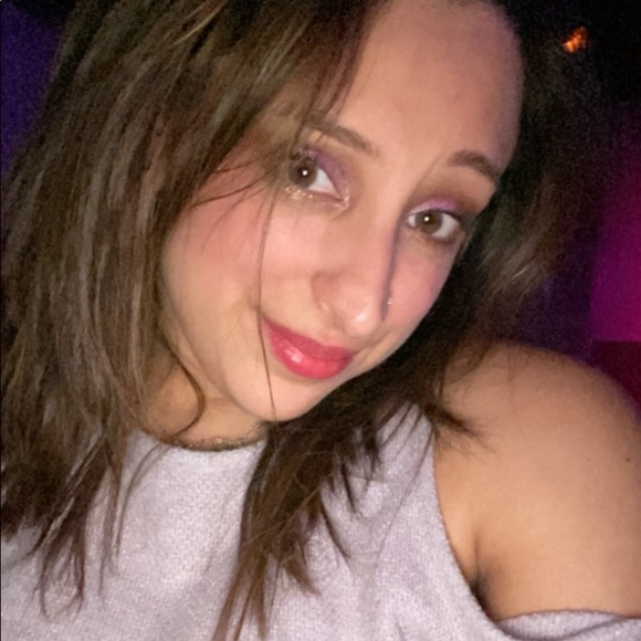 Meet your Posher, Tess - Picture 2 of 3